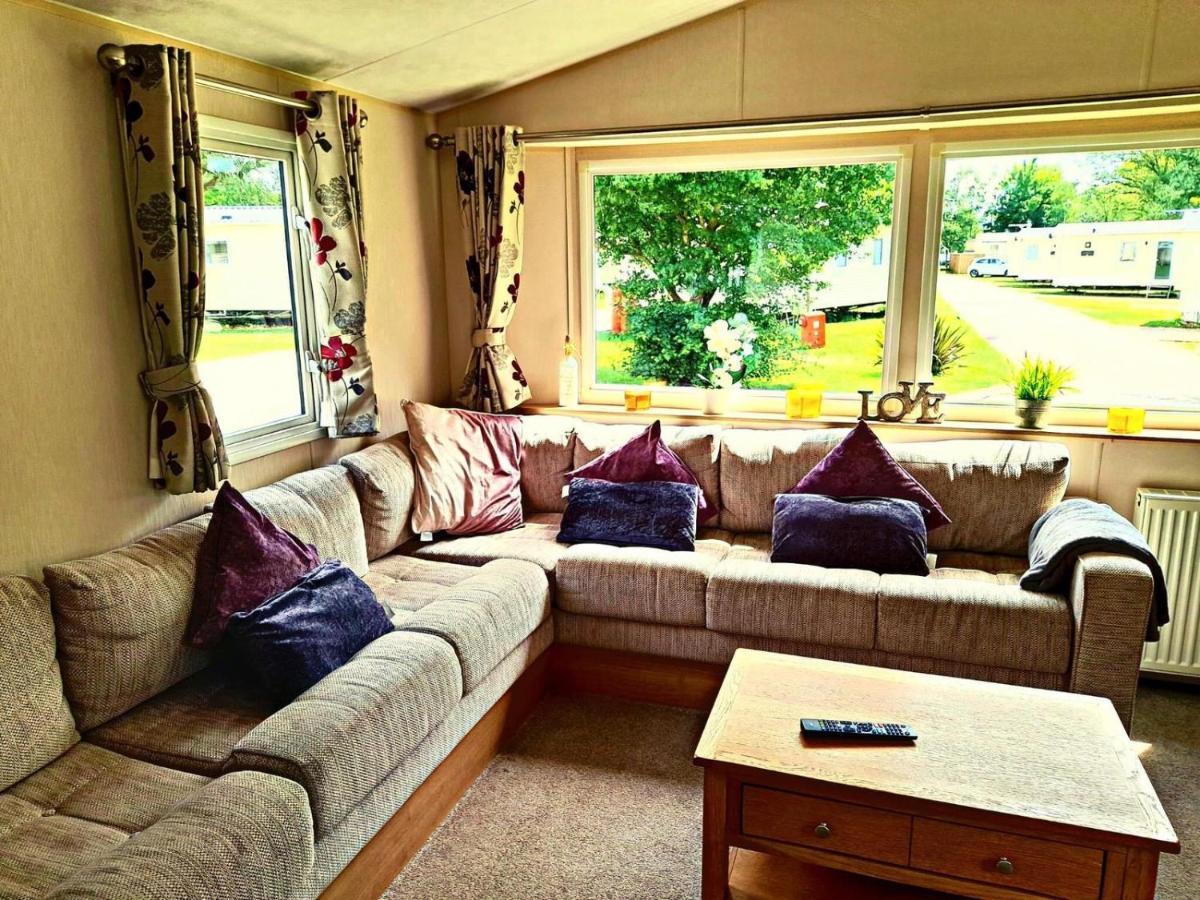 Laurel Close Hotell Tattershall Exteriör bild